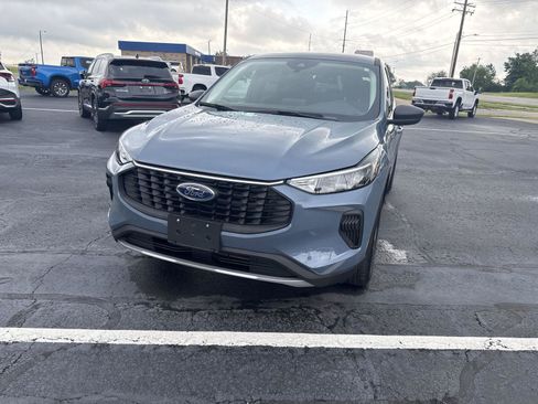 Used 2025 Ford Escape Active w/ Cold Weather Package AWD/4WD image 7