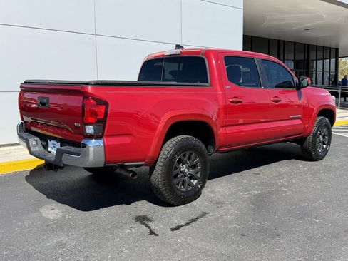 Used 2020 Toyota Tacoma SR5 image 4