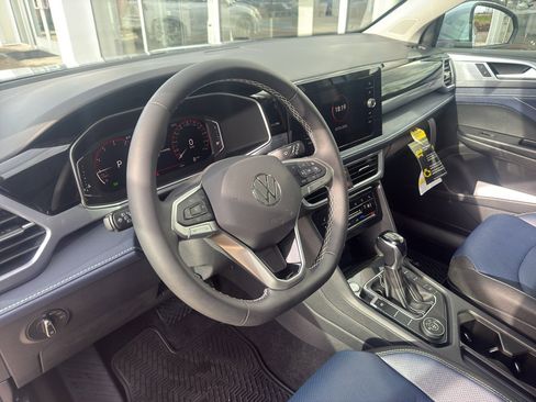 New 2026 Volkswagen Taos SEL image 9