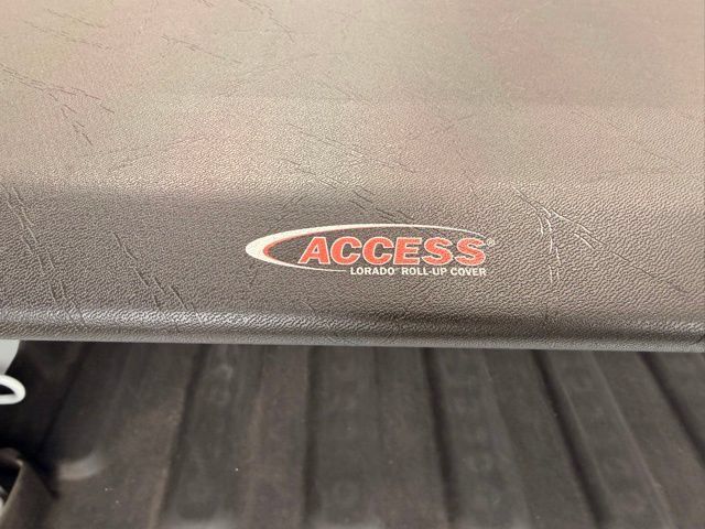 Used 2023 Jeep Gladiator Sport AWD/4WD image 12