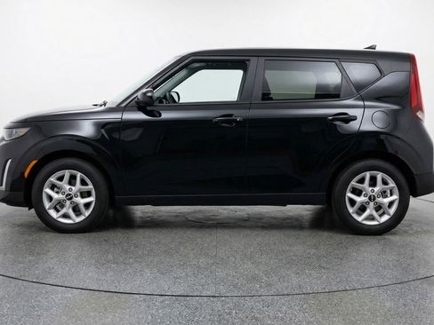 Used 2025 Kia Soul LX w/ LX Technology Package image 5