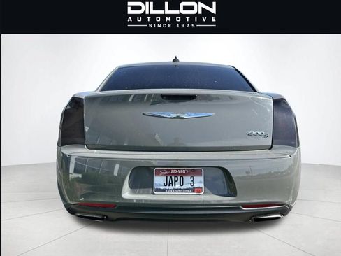 Used 2019 Chrysler 300 S RWD image 4