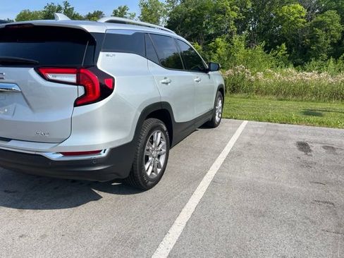 Used 2022 GMC Terrain SLT FWD image 7