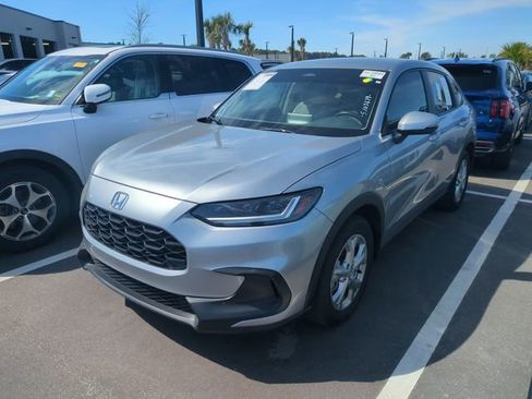 Used 2024 Honda HR-V LX image 3