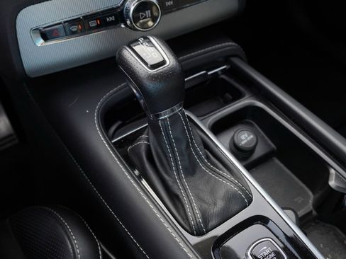 Used 2019 Volvo XC90 T6 R-Design w/ Advanced Package image 15