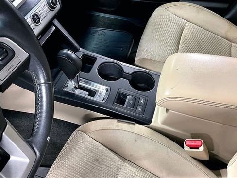 Used 2015 Subaru Outback 2.5i Premium image 17