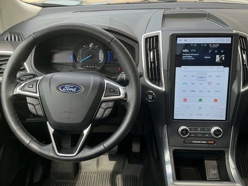 Used 2024 Ford Edge Titanium AWD/4WD image 11