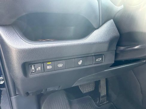 Used 2024 Toyota RAV4 XLE w/ Convenience Package AWD/4WD image 12