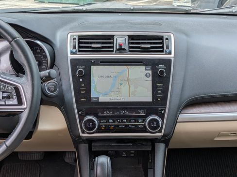 Used 2018 Subaru Outback 2.5i Limited AWD/4WD image 20