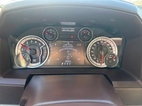 Used 2018 RAM 1500 Laramie w/ Convenience Group AWD/4WD image 2