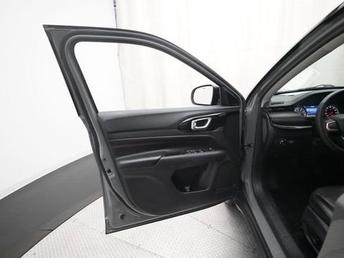 Used 2022 Jeep Compass Trailhawk w/ Trailhawk Convenience Group image 27