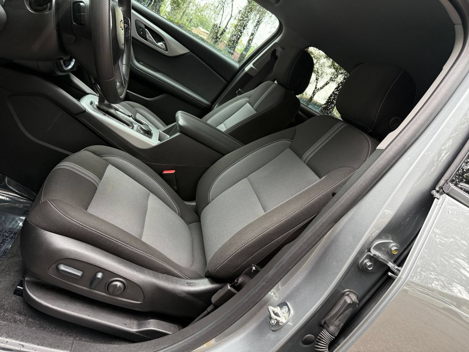 Used 2026 Chevrolet Blazer LT FWD image 25