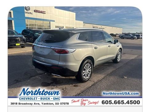 Certified 2023 Buick Enclave Essence image 32