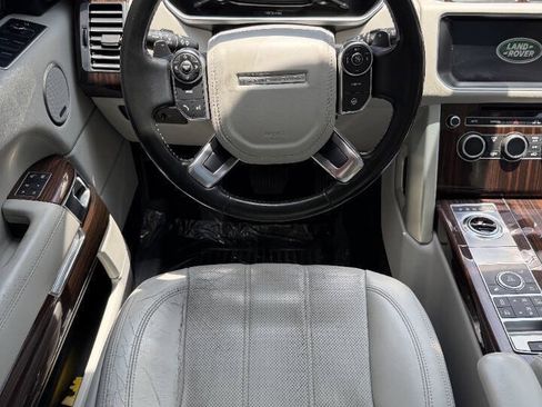 Used 2017 Land Rover Range Rover HSE AWD/4WD image 12