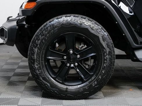 Used 2022 Jeep Wrangler Unlimited Sahara image 33