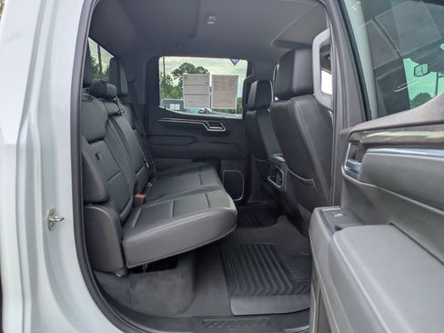 Used 2023 Chevrolet Silverado 1500 LTZ AWD/4WD image 36