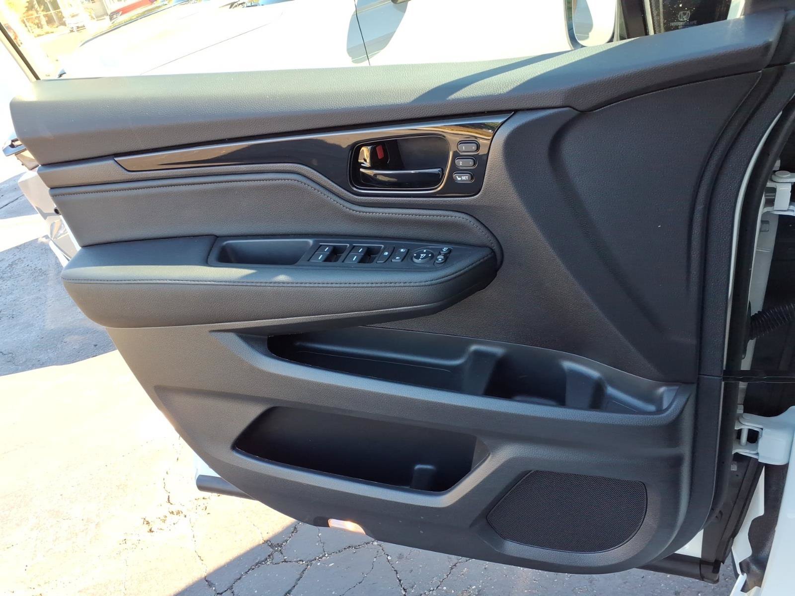 New 2026 Honda Odyssey Elite image 9