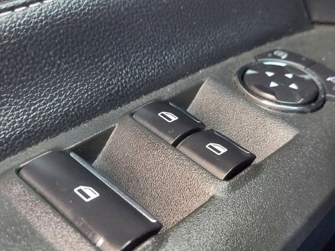 Used 2015 Ford Mustang Convertible w/ Equipment Group 051A image 17