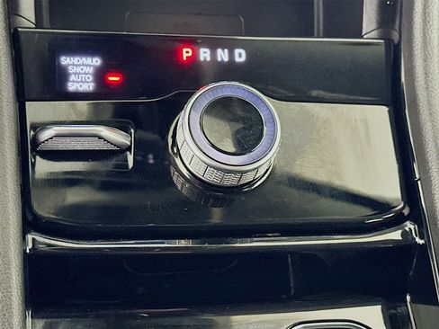 Used 2023 Jeep Grand Cherokee Limited w/ Luxury Tech Group II image 25