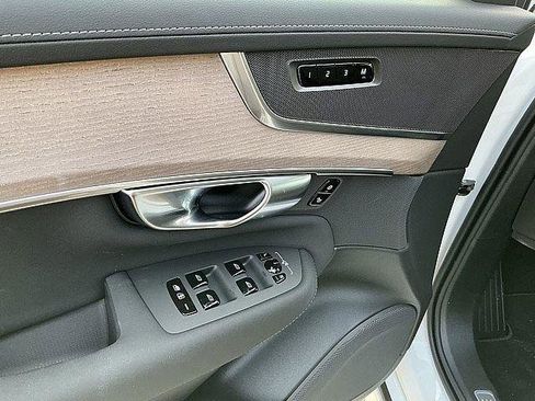 New 2026 Volvo XC90 B5 Core AWD/4WD image 16