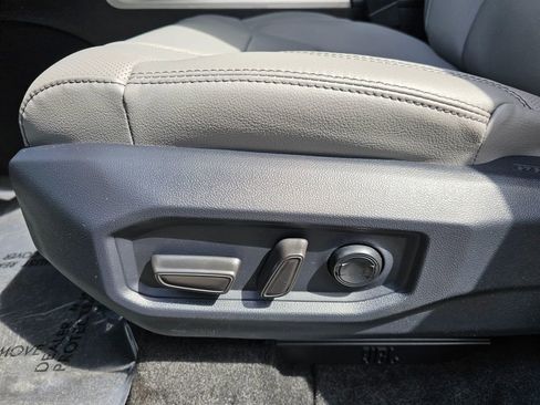 New 2026 Toyota Tundra Limited AWD/4WD image 22