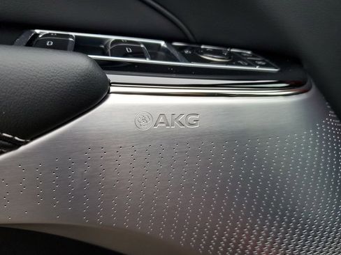 New 2025 Cadillac Lyriq Sport image 25