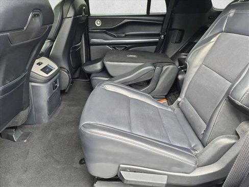 Used 2025 Lincoln Navigator Reserve AWD/4WD image 20