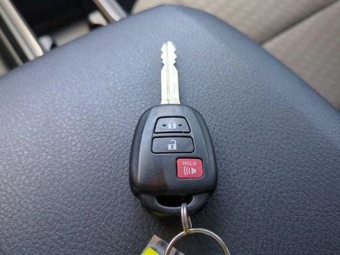 Used 2022 Toyota Tacoma SR w/ SR Convenience Package RWD image 26