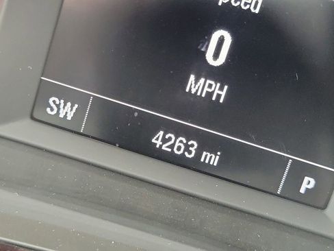 Used 2025 Chevrolet Trax RS image 11