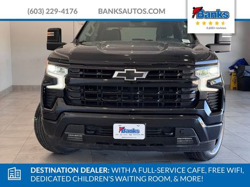 Used 2024 Chevrolet Silverado 1500 RST w/ Z71 Off-Road Package AWD/4WD image 3