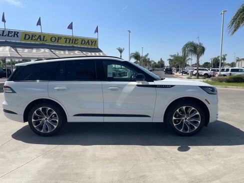 New 2026 Lincoln Aviator AWD image 6