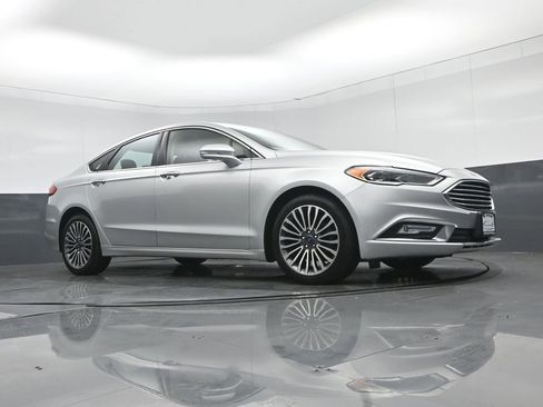 Used 2017 Ford Fusion SE image 50