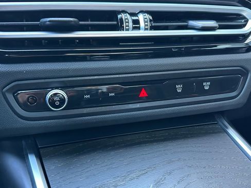 Used 2023 BMW 330i Sedan w/ Driving Assistance Package image 41