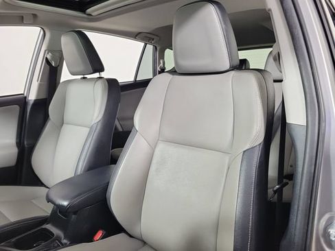 Used 2018 Toyota RAV4 Limited FWD image 20