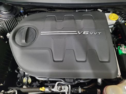 Used 2020 Jeep Cherokee Limited AWD/4WD image 30
