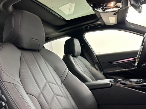 Certified 2024 BMW i5 eDrive40i RWD image 32