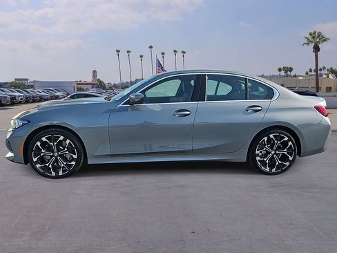 Used 2025 BMW 330i Sedan w/ Premium Package RWD image 8