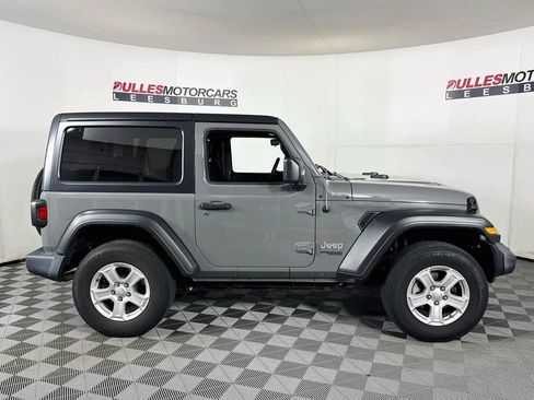 Used 2019 Jeep Wrangler Sport AWD/4WD image 8