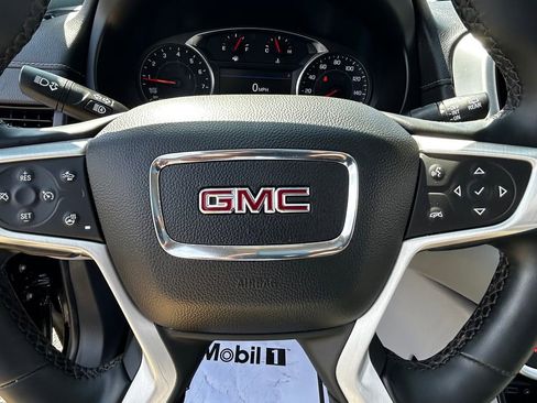 Used 2023 GMC Terrain SLT FWD image 15