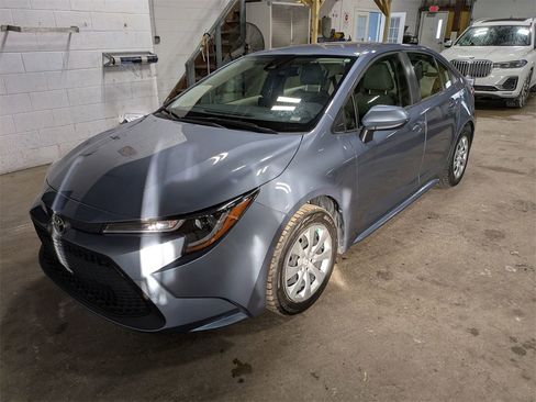 Used 2021 Toyota Corolla LE image 1