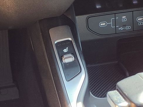 Used 2025 Kia Sorento S w/ Panoramic Sunroof Package FWD image 11