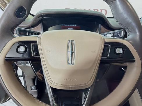 Used 2022 Lincoln Aviator Reserve w/ Equipment Group 201A RWD image 13