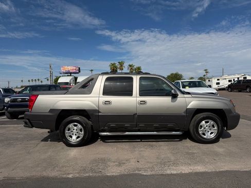 Used 2003 Chevrolet Avalanche 2WD image 13