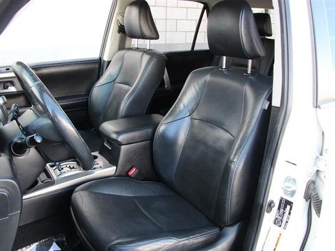 Used 2015 Toyota 4Runner Limited image 9