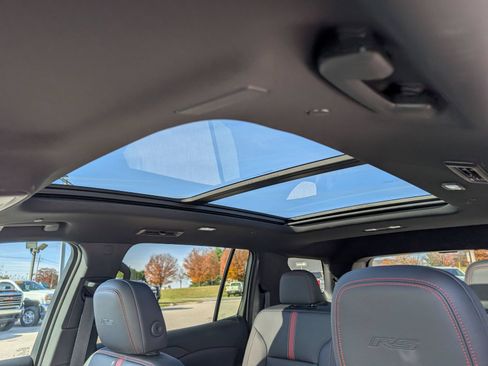 Used 2024 Chevrolet Traverse RS w/ LPO, Floor Liner Package AWD/4WD image 27