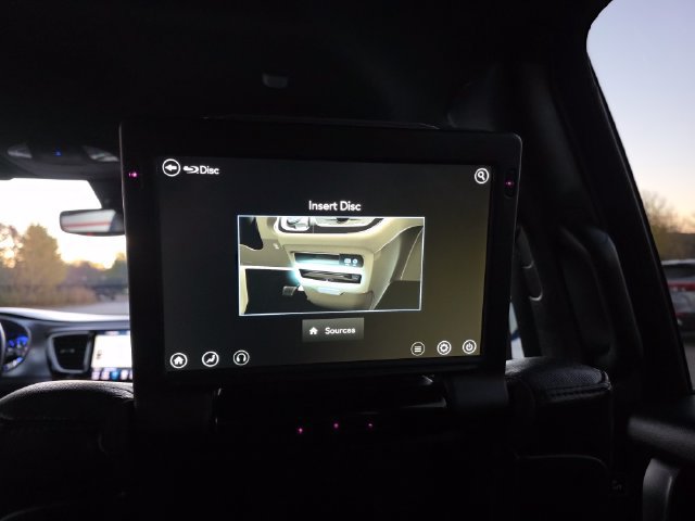 Used 2020 Chrysler Pacifica Touring-L Plus FWD image 27