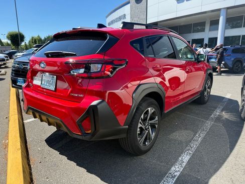 Used 2024 Subaru Crosstrek 2.0i Premium AWD/4WD image 3