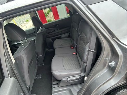 Certified 2024 Nissan Pathfinder SV AWD/4WD image 8
