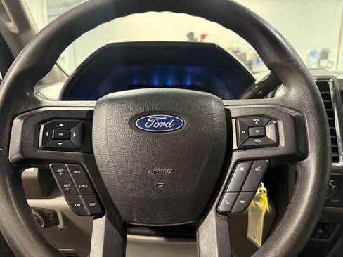 Used 2017 Ford F250 XLT w/ FX4 Off-Road Package AWD/4WD image 12