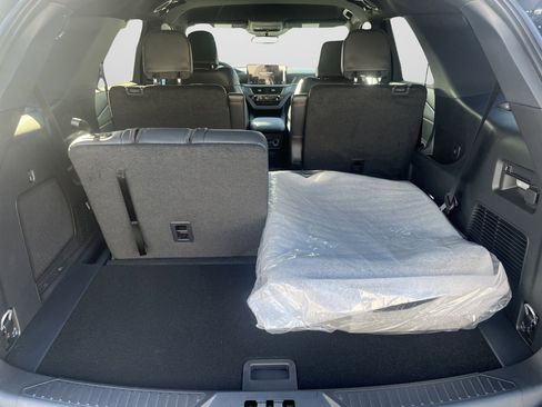 Used 2026 Ford Explorer ST-Line image 13